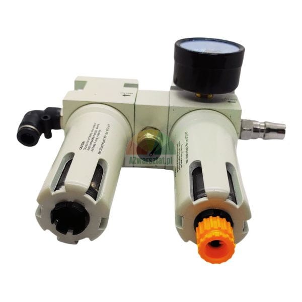 Pneumatische Wartungseinheit FRL Filter Regler Schmierer zur Druckluftaufbereitung mit Manometer auf weißem Hintergrund