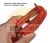 Rotes, flexibles Kunststoffbauteil, das mit der Hand gebogen wird, um die hohe Materialfestigkeit zu demonstrieren.