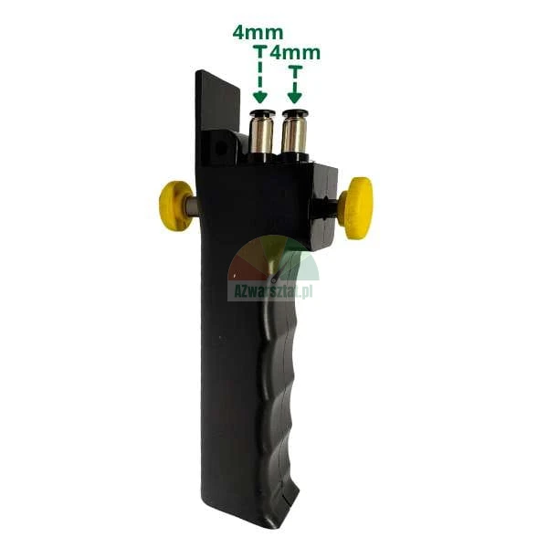 Schwarzer Schweißgriff mit ergonomischem Griff, zwei gelben Knöpfen und durch grüne Pfeile gekennzeichneten 4mm Buchsen.