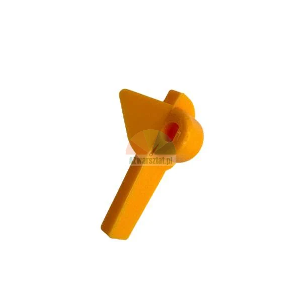 Kleines orangefarbenes Kunststoffbauteil mit unregelmäßiger Form und Loch auf weißem Hintergrund.