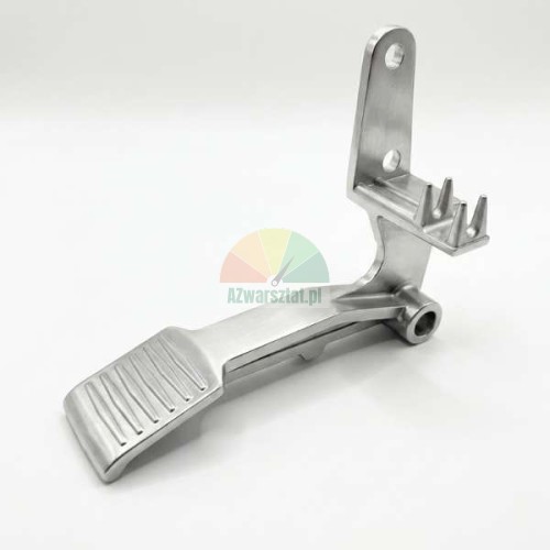 Aluminium-Fußpedal Typ B für Reifenmontiermaschine, silberner Fußhebel auf weißem Hintergrund