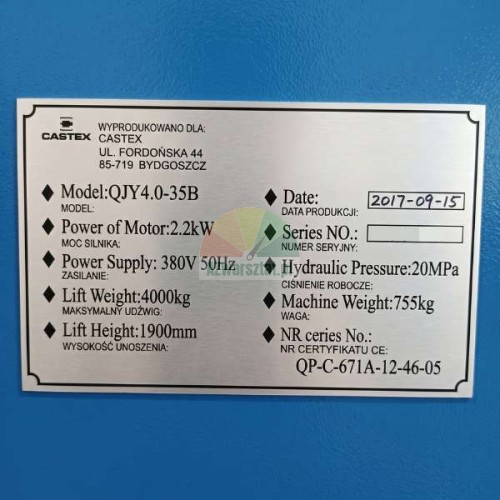 Typenschild der Hebebühne Castex QJY 4.0 mit technischen Daten.