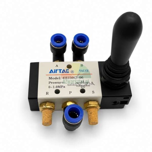 Manuelles pneumatisches AirTAC-Hebelventil mit Auf-Ab-Steuerungshebel, Steckanschlüssen und Schalldämpfern aus Messing.