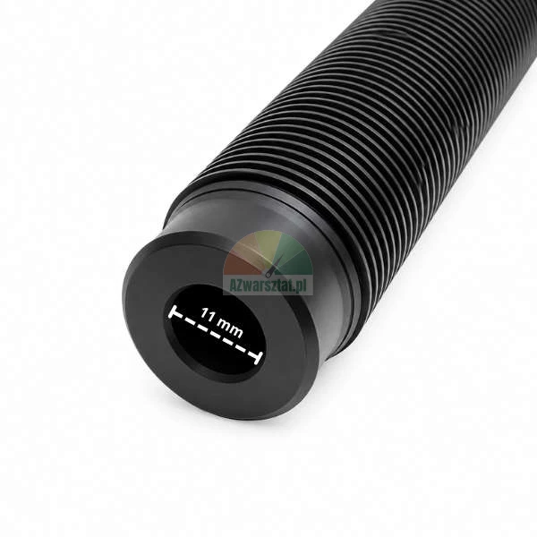 Nahaufnahme eines schwarzen, geriffelten Fahrrad-Pegs mit einem Innendurchmesser der Öffnung von 11 mm.