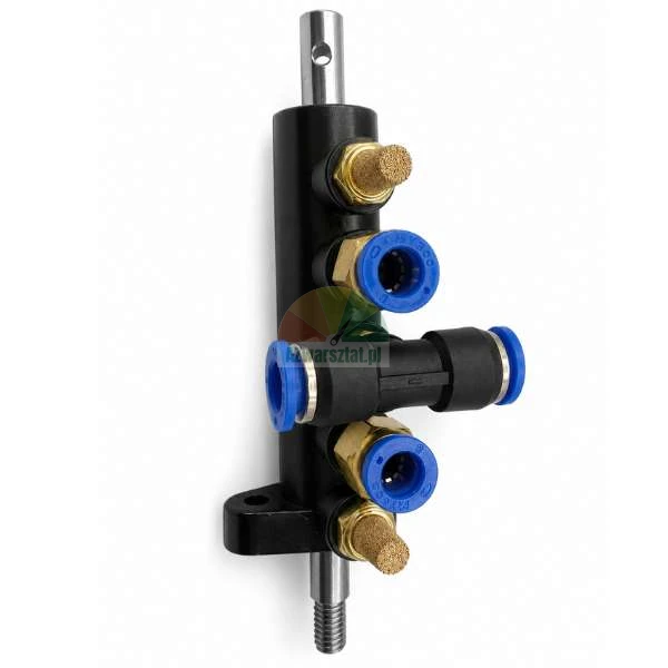 Pneumatischer Ventilzylinder mit blauen Schnellsteckverbindungen und Schalldämpfern aus Messing auf weißem Hintergrund.