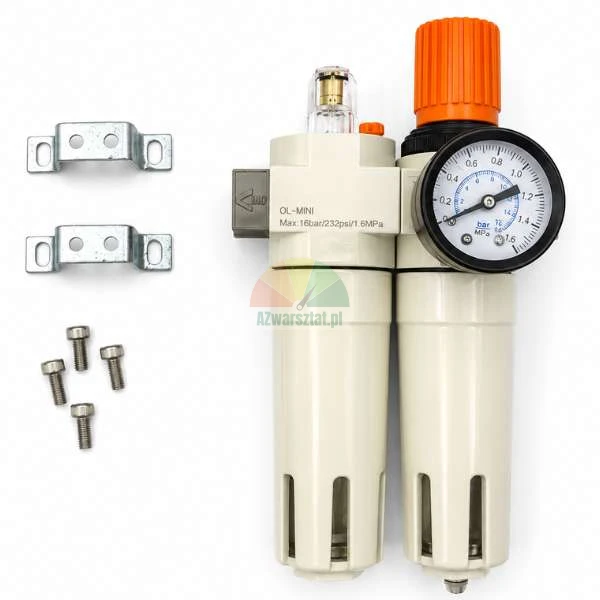 Pneumatische Wartungseinheit OL-MINI bestehend aus Filter, Regler und Öler mit Manometer sowie Montagehalterungen und Schrauben auf weißem Hintergrund.