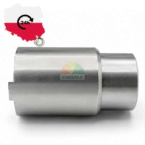 Silberne Metallhülse, zylindrischer Adapter mit zwei Durchmessern auf weißen Hintergrund mit einem 24h-Versand-Symbol aus Polen.