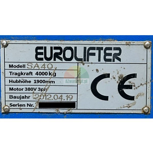 Typenschild der Eurolifter SA40 Hebebühne